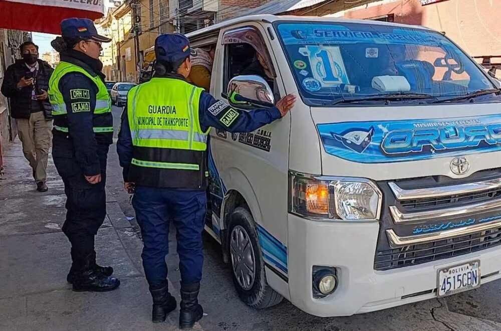 GAMO refuerza controles de tarifas de transporte público en Oruro