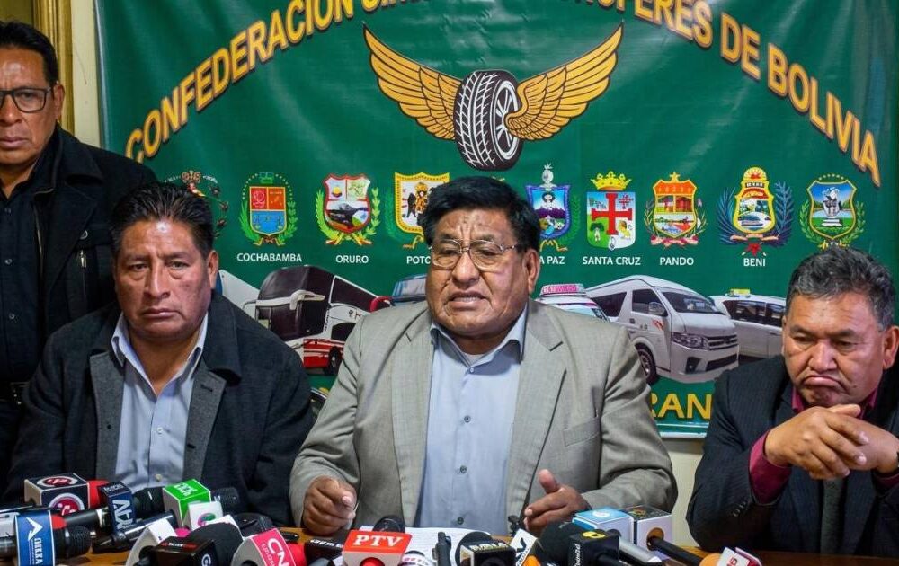 Confederación de Choferes rechaza la eliminación de la subvención al diésel y amenaza con bloqueos