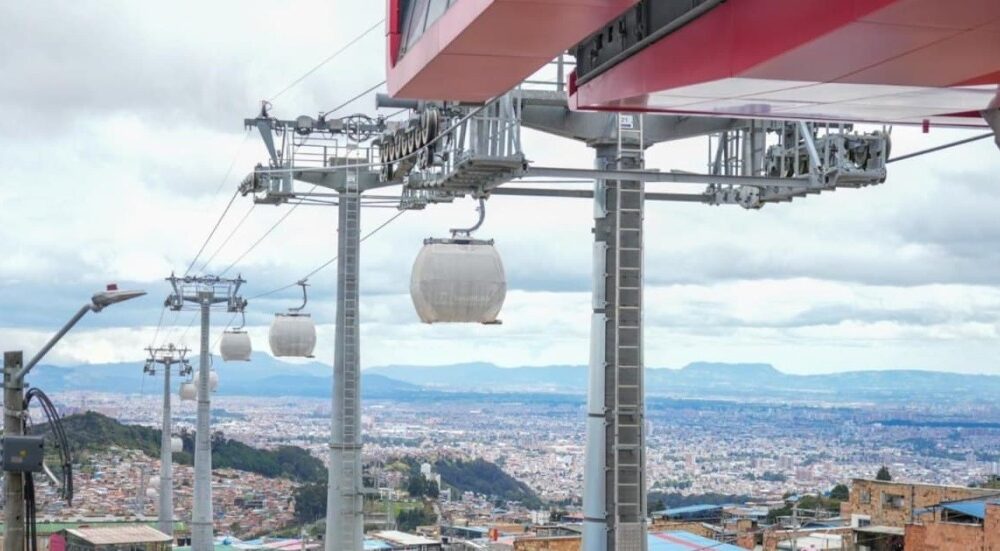 Mi Teleférico se expande: gana contrato para operar el TransMiCable en Colombia