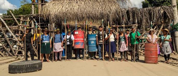 Controversia por la participación obligatoria en vigilias en defensa de Evo Morales