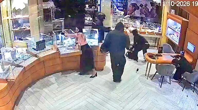 Detenidos los implicados en el robo a una joyería en Santa Cruz