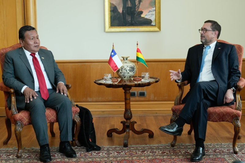 Bolivia y Chile buscan revitalizar relaciones bilaterales previa visita de Kast
