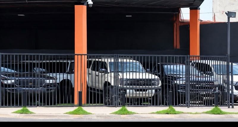 Operativos en el Caso Roma: 43 vehículos de lujo incautados en Santa Cruz