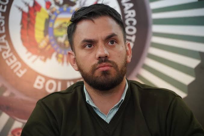 Exministro Eduardo Del Castillo podría estar en Perú, según rumores no confirmados