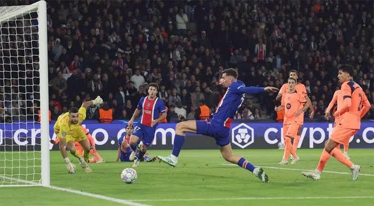 PSG se impone 4-2 ante el Barcelona en la Champions League