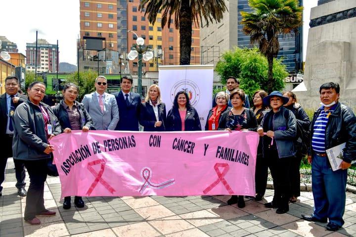 Octubre Rosa: Impulso a la Detección Temprana del Cáncer de Mama en Bolivia