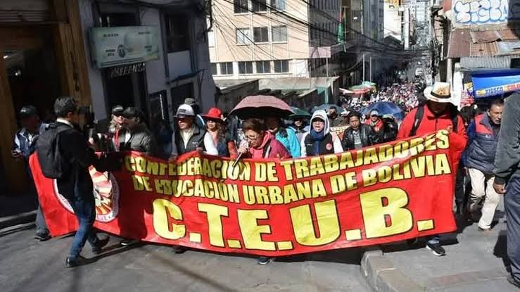 Docentes plantean paralización de actividades por 48 horas