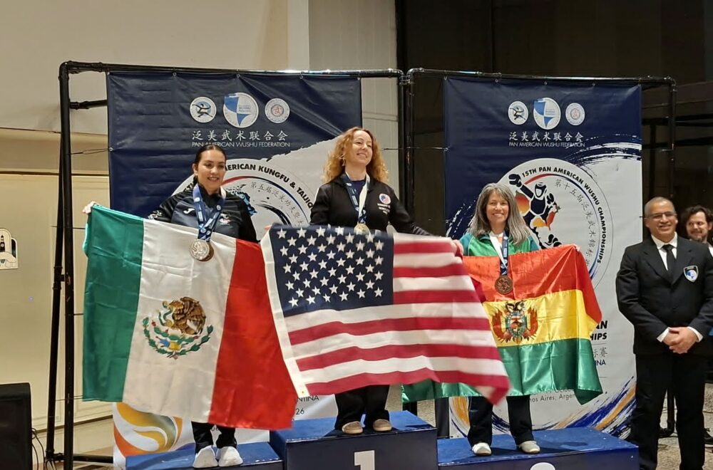 Beatriz Delgadillo brilla en el Campeonato Panamericano de Kung Fu y Tai Chi