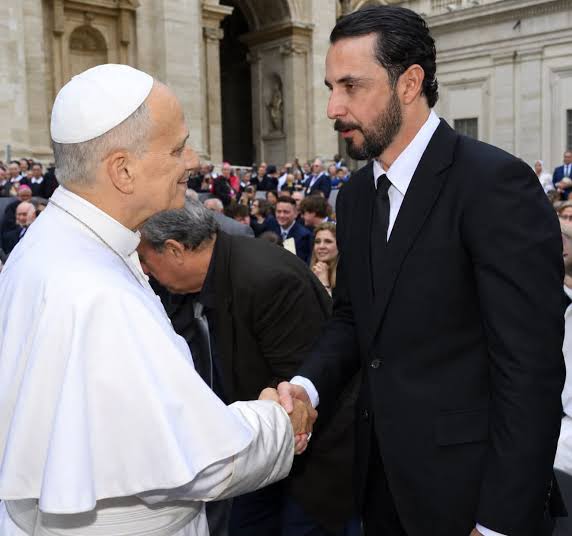 El gobernador de Santa Cruz, JP Velasco, se reúne con el Papa en el Vaticano