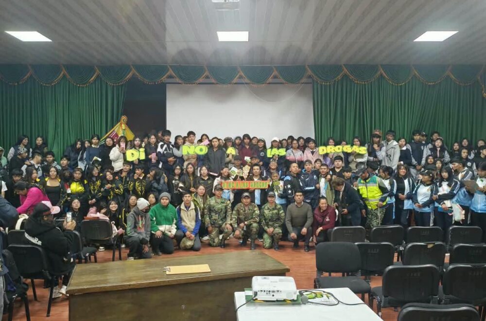 Huanuni realiza capacitaciones para jóvenes sobre prevención de drogas