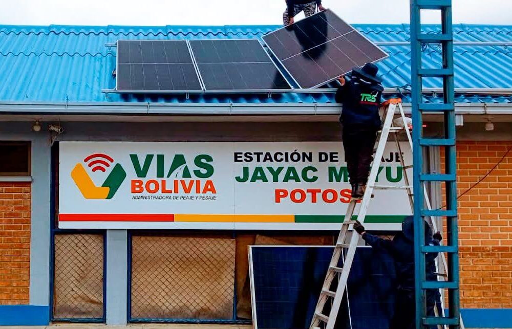 Vías Bolivia apuesta por energía solar en estaciones de pesaje en Potosí y Santa Cruz