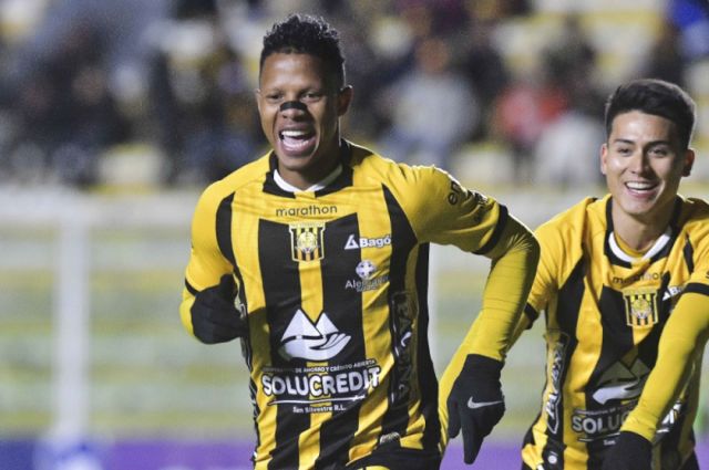 The Strongest avanza a cuartos de final tras golear a FC Universitario