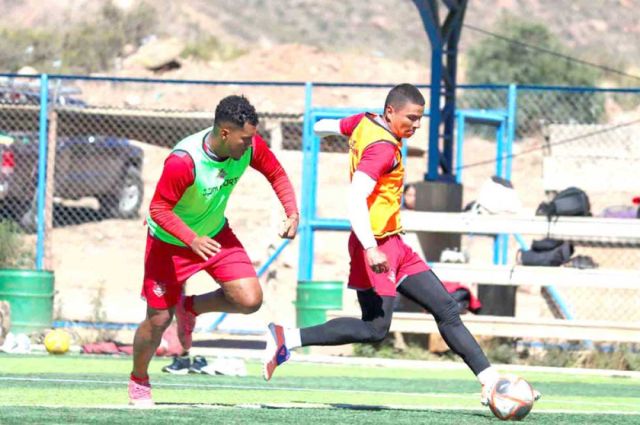 Deportivo Mineros Potosí se prepara para el duelo decisivo
