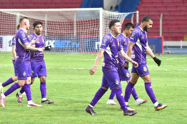 Real Potosí se enfrenta a Aurora en un partido crucial para avanzar