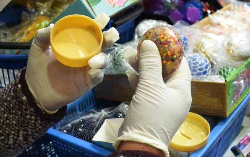 Los riesgos ocultos de los juguetes "Squishies": decomisos en Bolivia