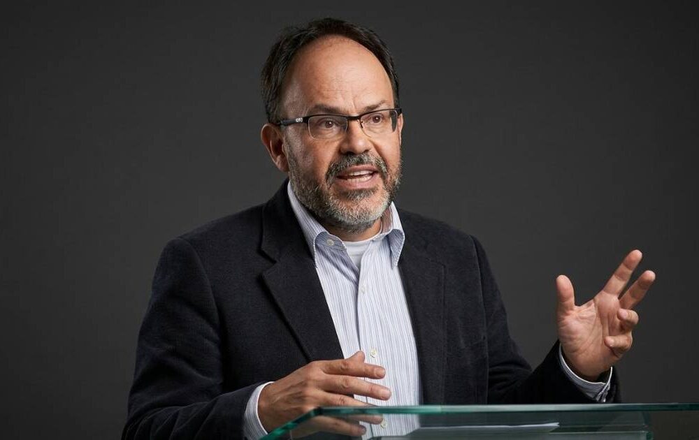Analista critica la intervención de EEUU en la justicia boliviana