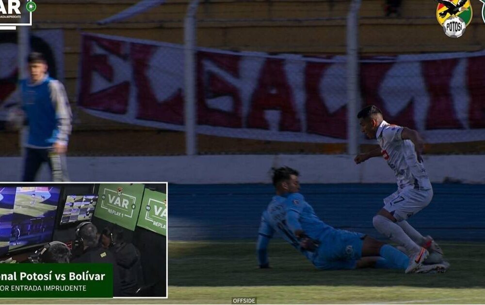 El VAR y la controversia del penal en el Nacional-Bolívar