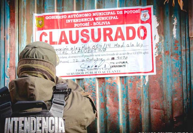 Cierre de locales clandestinos en la zona Corazón de Jesús