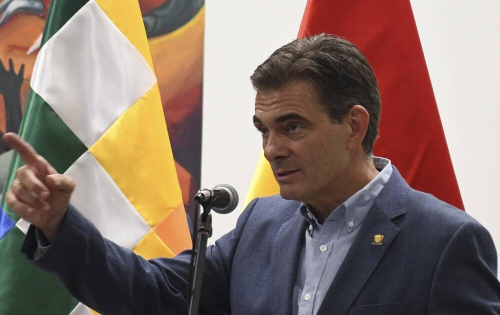 Paz denuncia ofensiva contra su gestión tras capturas de narcotraficantes