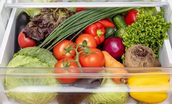 Errores comunes al almacenar tomates y otros alimentos en el refrigerador