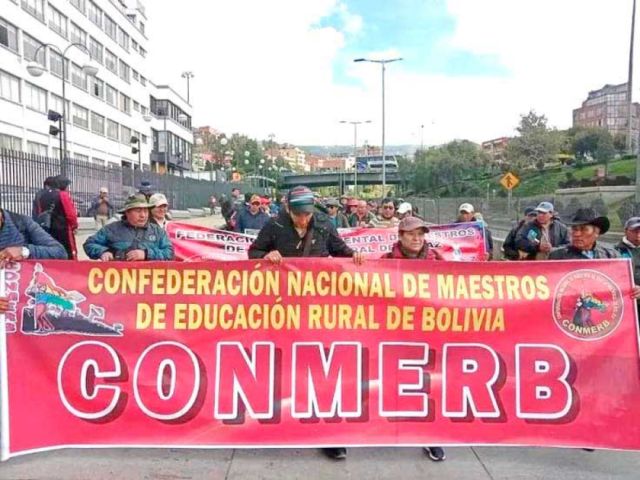 Magisterio rural de Potosí se declara en estado de emergencia ante posible descentralización educativa