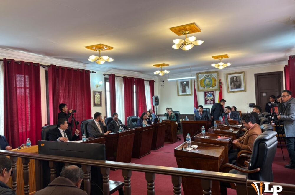 Asambleístas de Oruro piden celeridad en la revisión de la Carta Orgánica