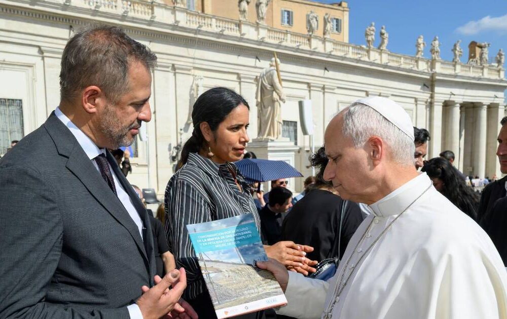 Evidencias sobre minería ilegal presentadas al Papa por científicos de la Amazonía