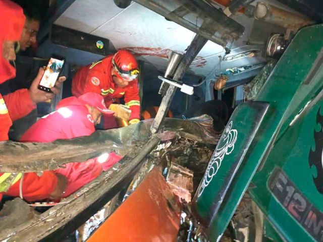 Colisión en la carretera Potosí-Oruro deja tres heridos