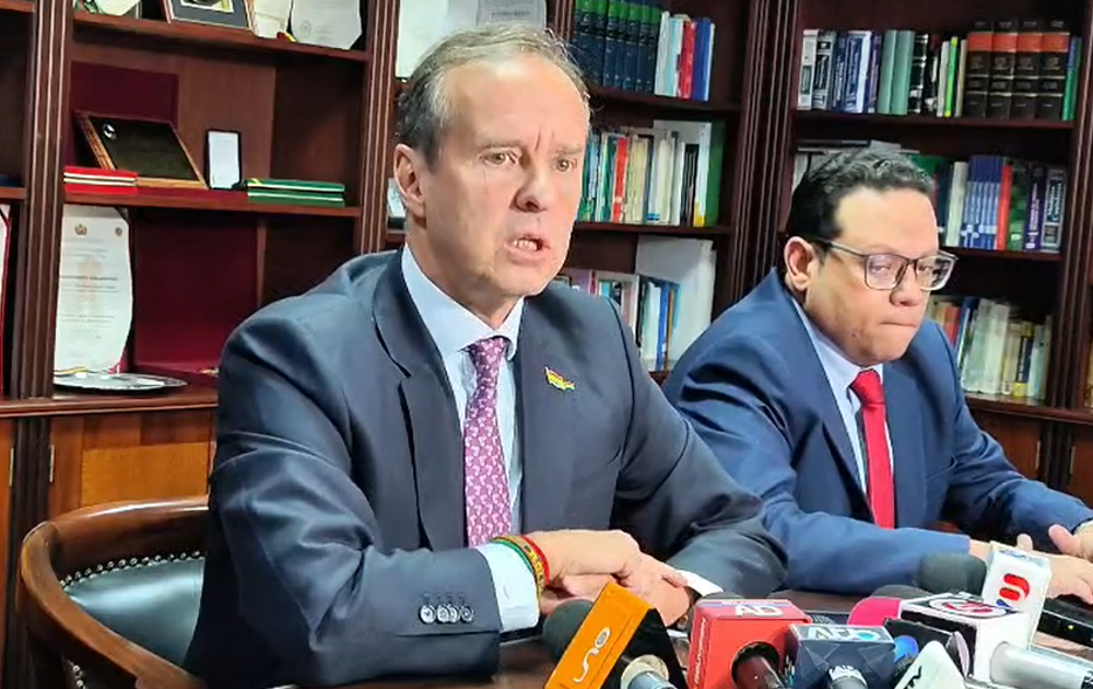 Tuto Quiroga solicita investigar a legisladores de Libre por acciones sospechosas
