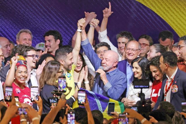Lula da Silva se alza con la victoria en Brasil tras un histórico balotaje