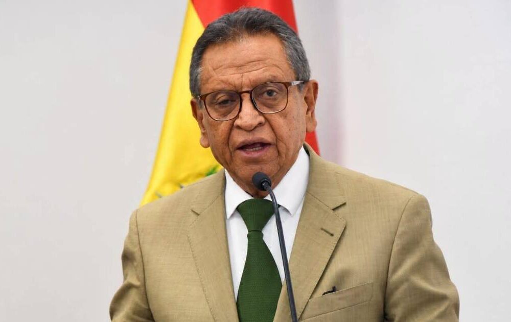 Oviedo defiende a Urioste tras su postulación como fiscal general