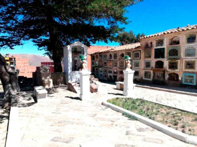 Mejoras en el Cementerio General de Potosí para Todos Santos