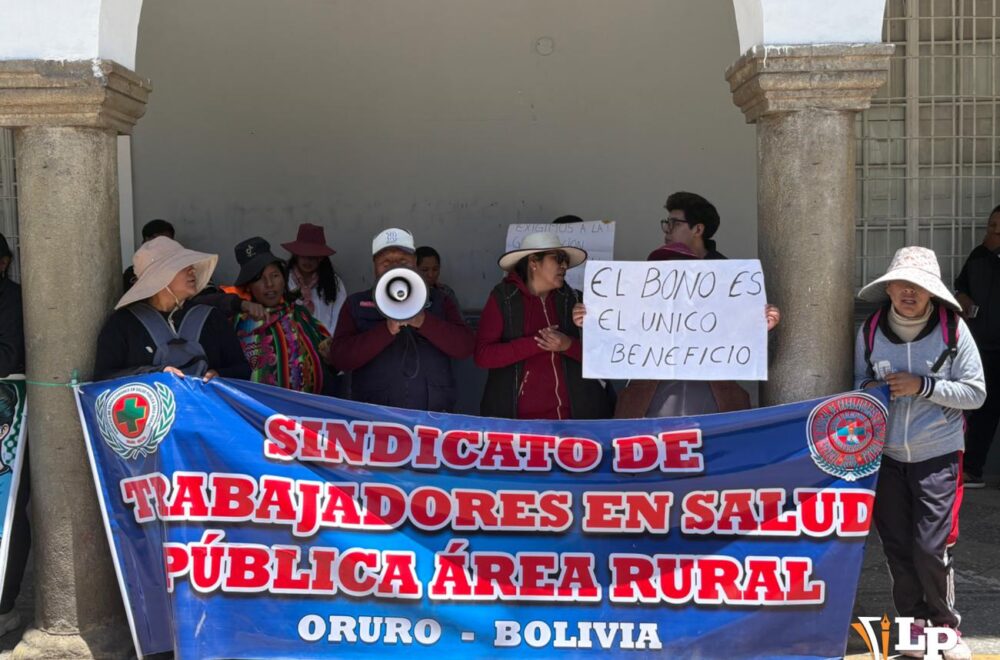Gobernación de Oruro demanda al Gobierno central el financiamiento del bono de riesgo